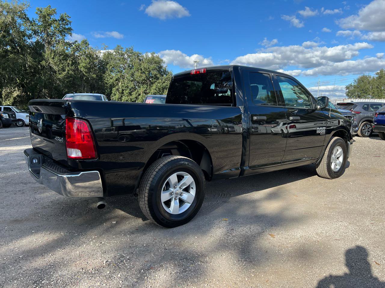 Used 2024 RAM 1500 Classic SLT AWD/4WD image 3