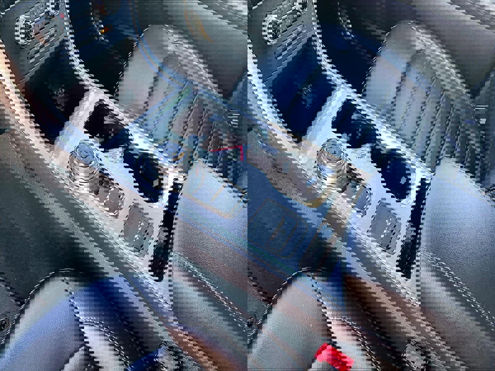 Used 2024 Ford Edge SEL image 39