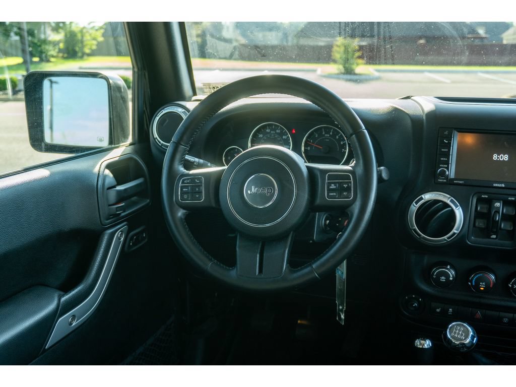Used 2017 Jeep Wrangler Unlimited Sahara w/ Connectivity Group AWD/4WD image 20