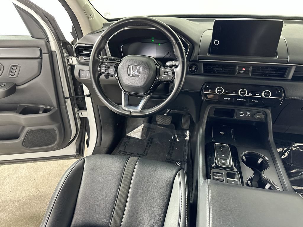 Used 2023 Honda Pilot Touring image 18