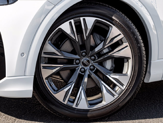 New 2026 Audi Q8 Premium Plus AWD/4WD image 12