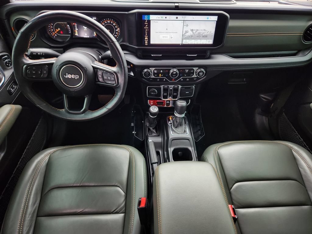 Used 2024 Jeep Gladiator Mojave AWD/4WD image 10