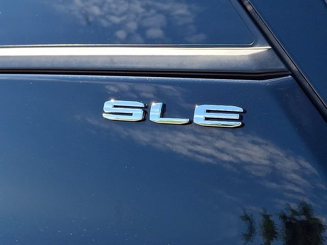 Used 2024 GMC Terrain SLE AWD/4WD image 32