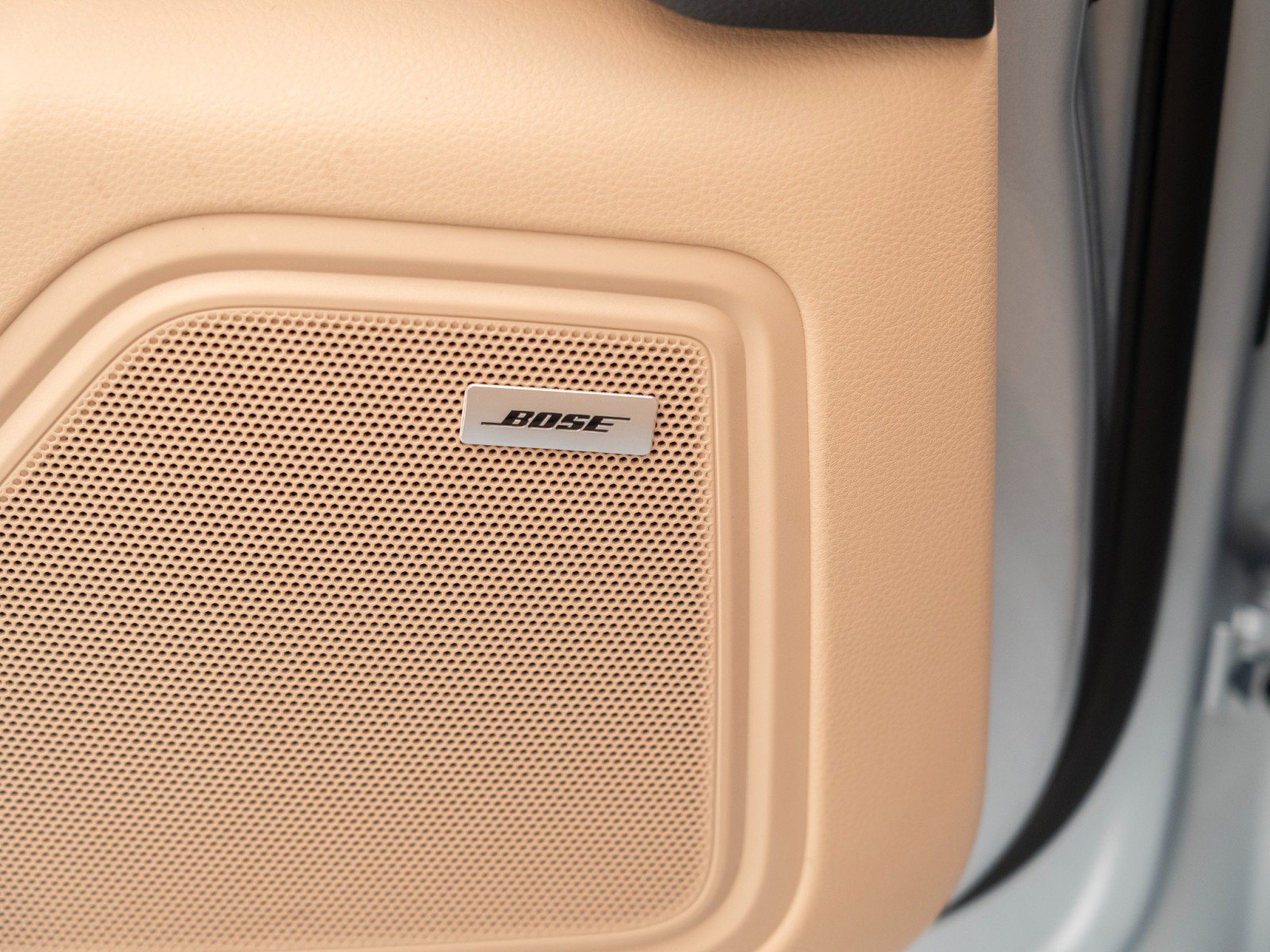 New 2026 Porsche Macan image 24