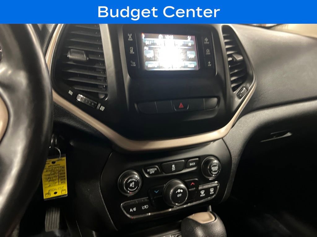 Used 2014 Jeep Cherokee Latitude w/ Cold Weather Group image 21