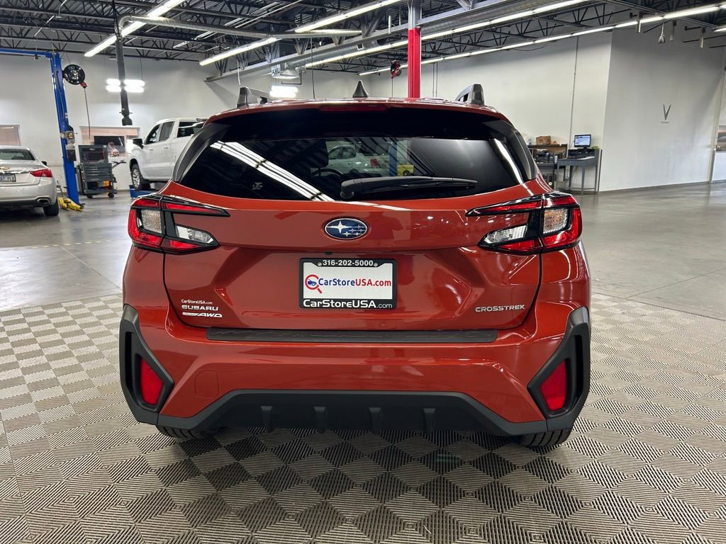 Used 2024 Subaru Crosstrek 2.0i Premium w/ Crosstrek Mirror Package AWD/4WD image 8
