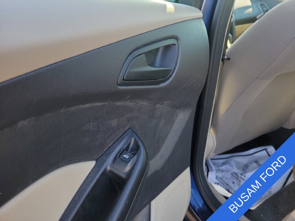 Used 2012 Ford Focus SE FWD image 11