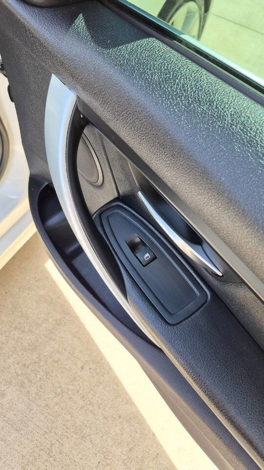 Used 2015 BMW 320i Sedan RWD image 57