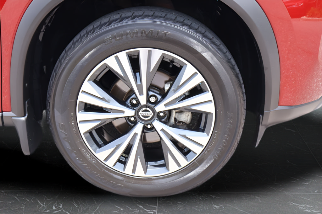Used 2021 Nissan Rogue SV AWD/4WD image 35
