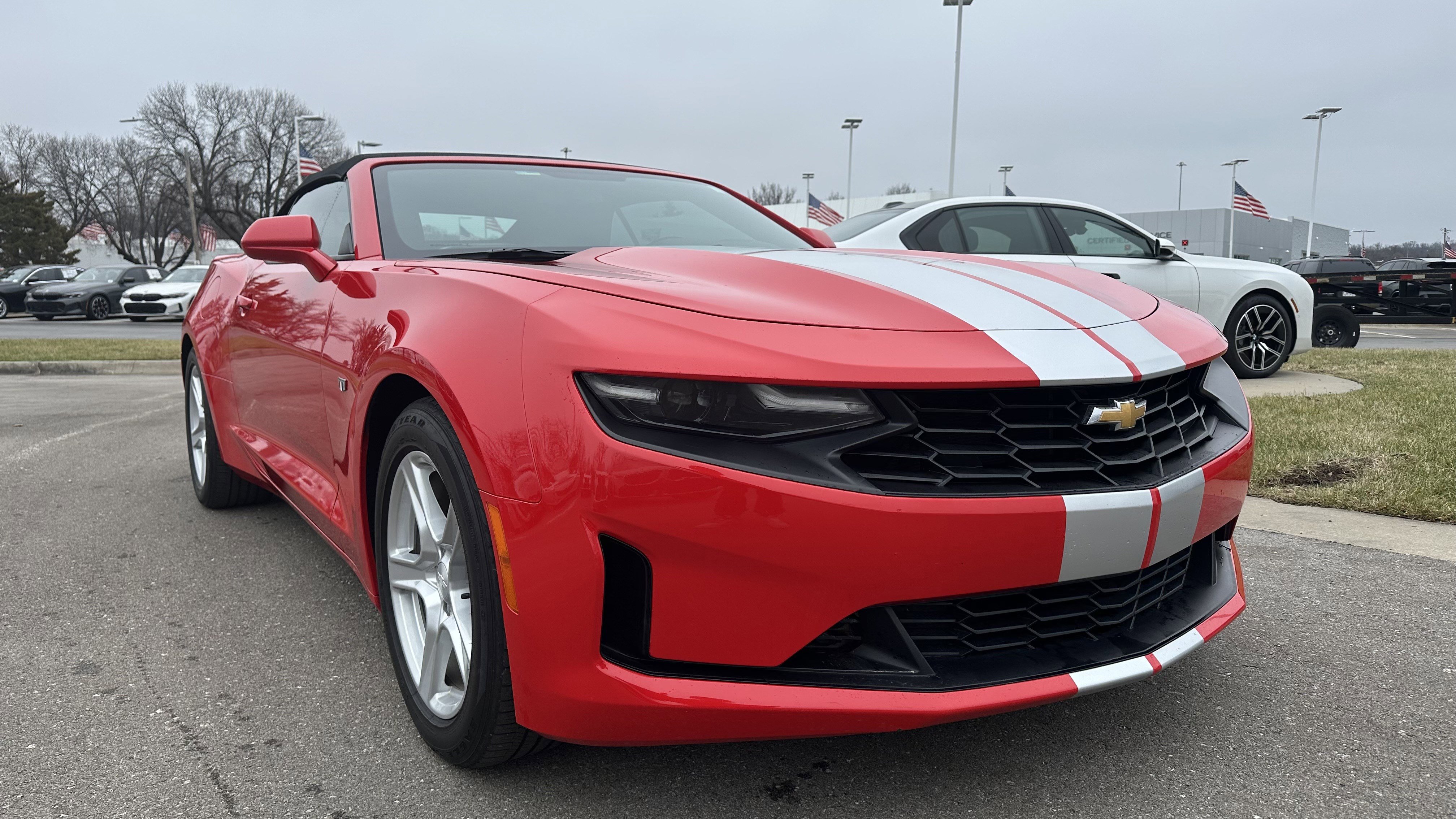 Used 2020 Chevrolet Camaro LT image 2