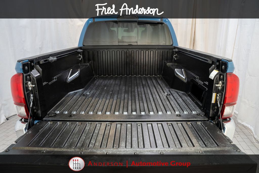 Used 2019 Toyota Tacoma SR5 RWD image 5