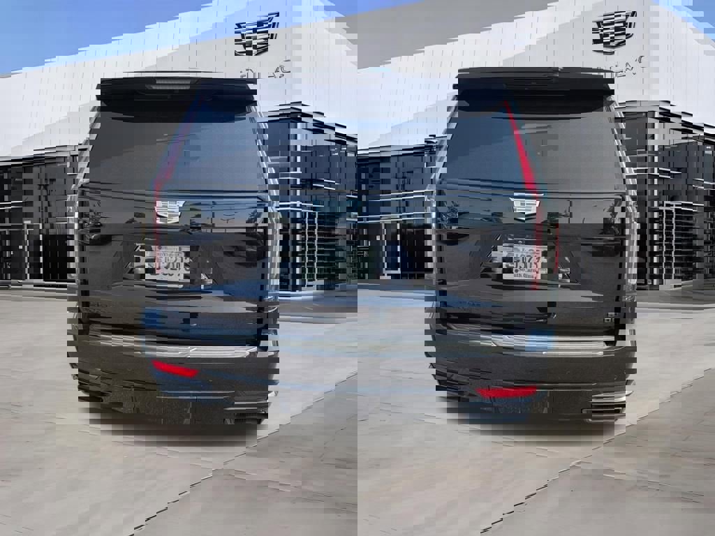 Used 2022 Cadillac Escalade Sport Platinum w/ LPO, ONYX Package AWD/4WD image 13