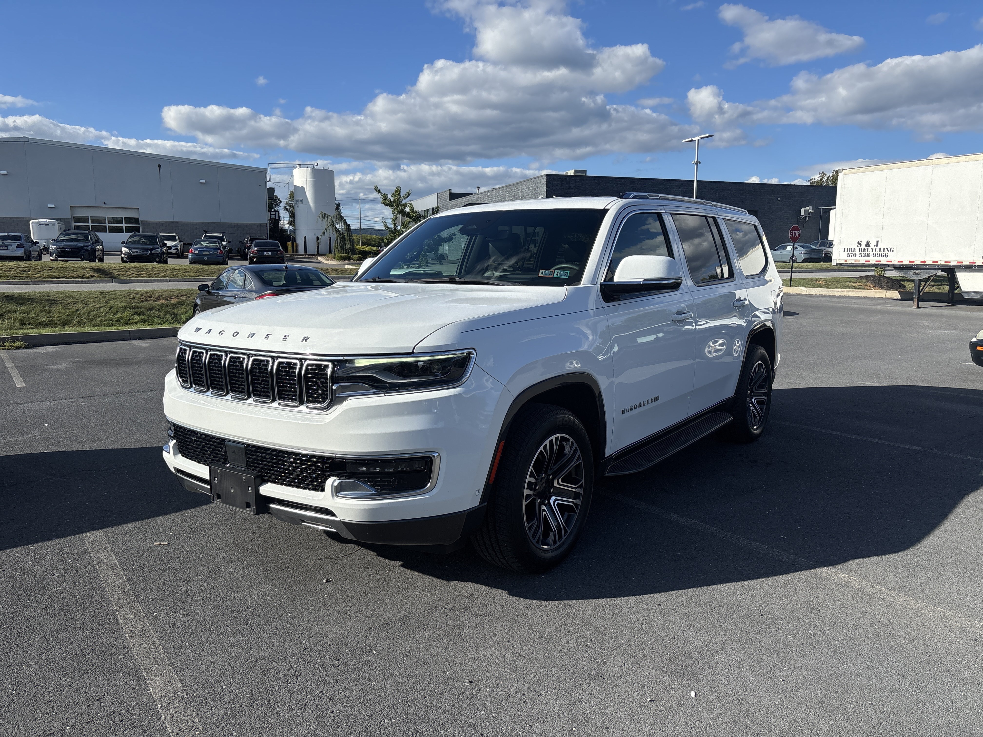 Used 2022 Jeep Wagoneer Series III AWD/4WD image 14