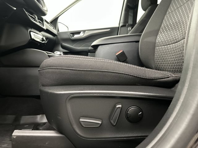 Used 2023 Ford Escape Active w/ Tech Pack #2 AWD/4WD image 16