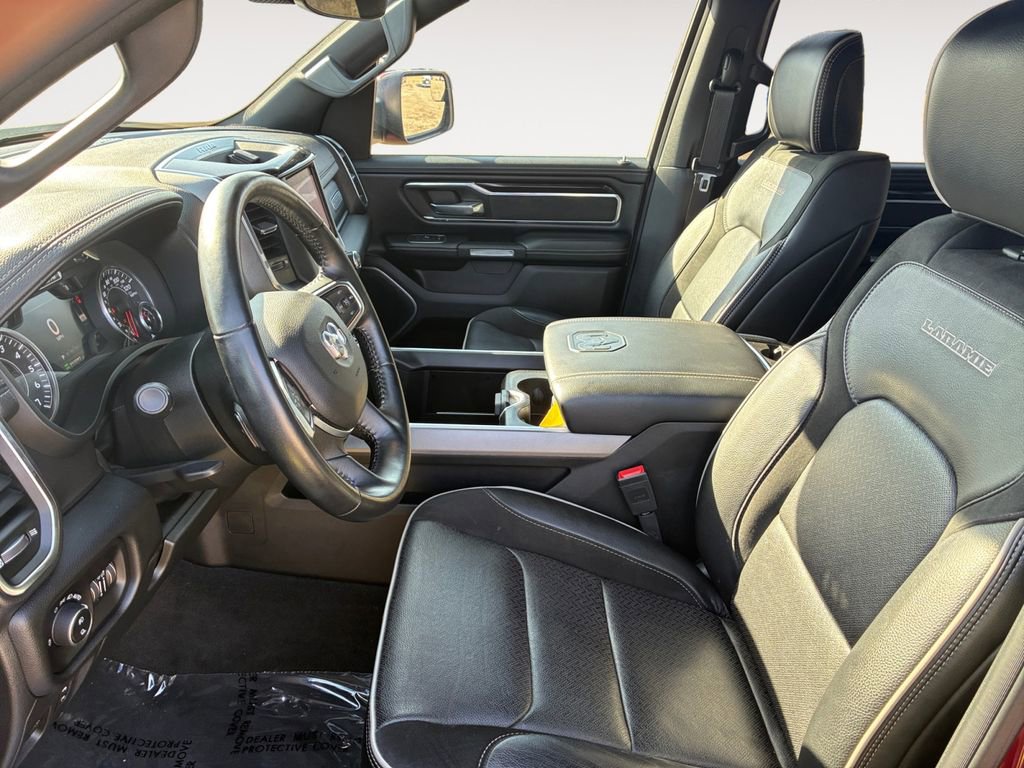 Used 2022 RAM 1500 Laramie w/ Sport Appearance Package image 9