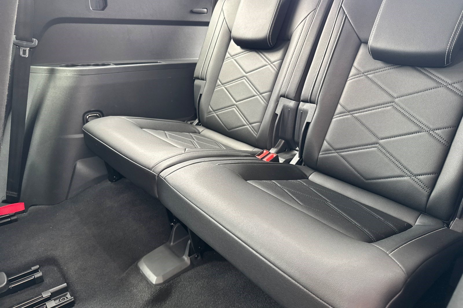 Used 2026 Volkswagen Atlas SE AWD/4WD image 24