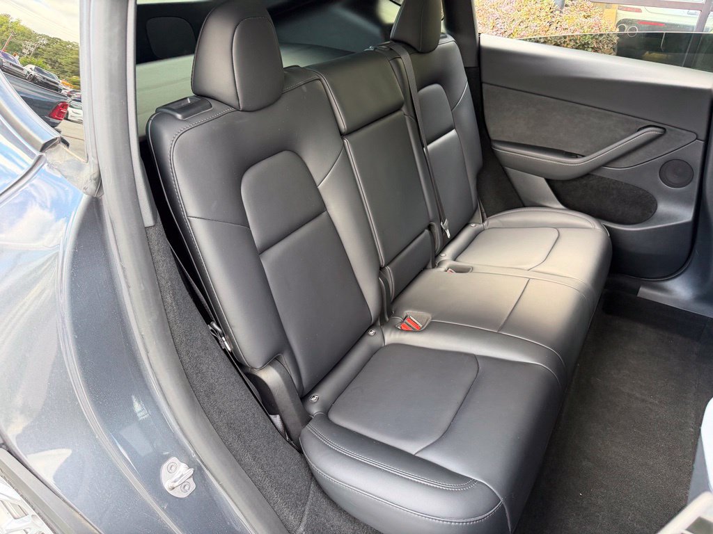 Used 2023 Tesla Model Y 2WD image 39