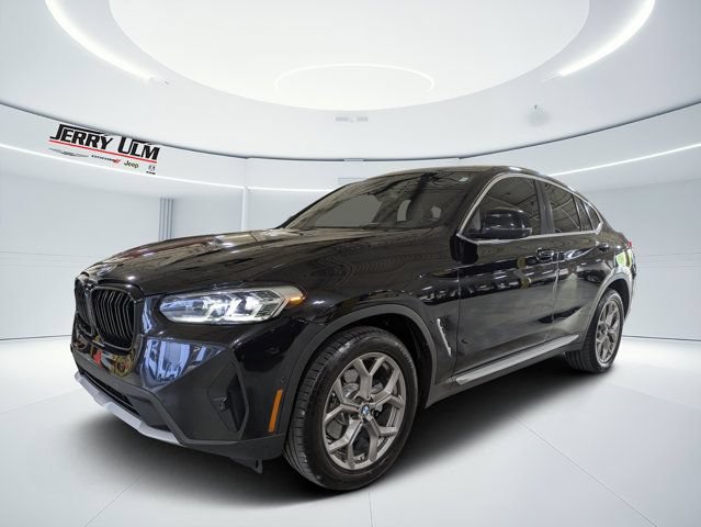 Used 2022 BMW X4 xDrive30i w/ Parking Assistance Package AWD/4WD image 7