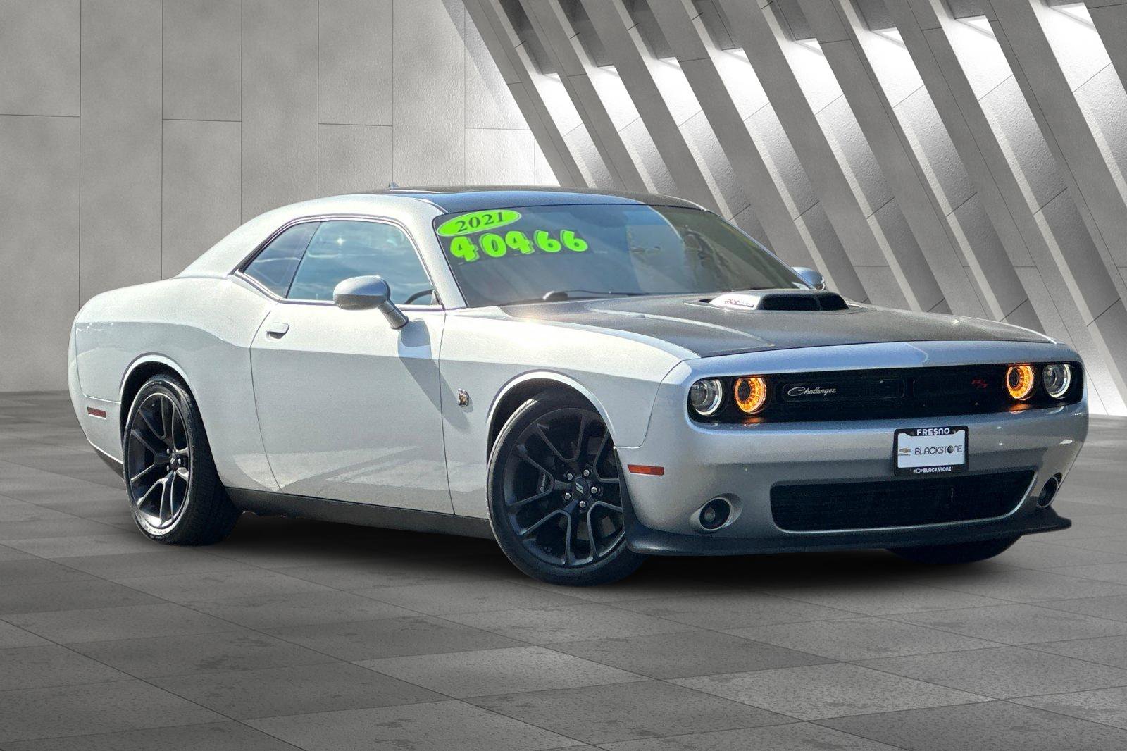 Used 2021 Dodge Challenger R/T Scat Pack w/ Shaker Package image 1