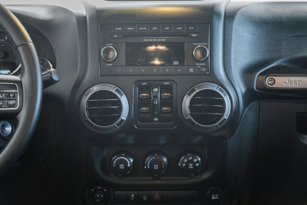 Used 2015 Jeep Wrangler Unlimited Sport w/ Quick Order Package 24S image 27