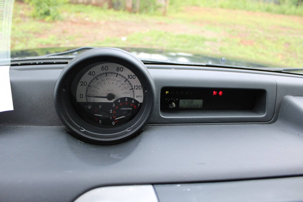 Used 2005 Scion xB FWD image 20