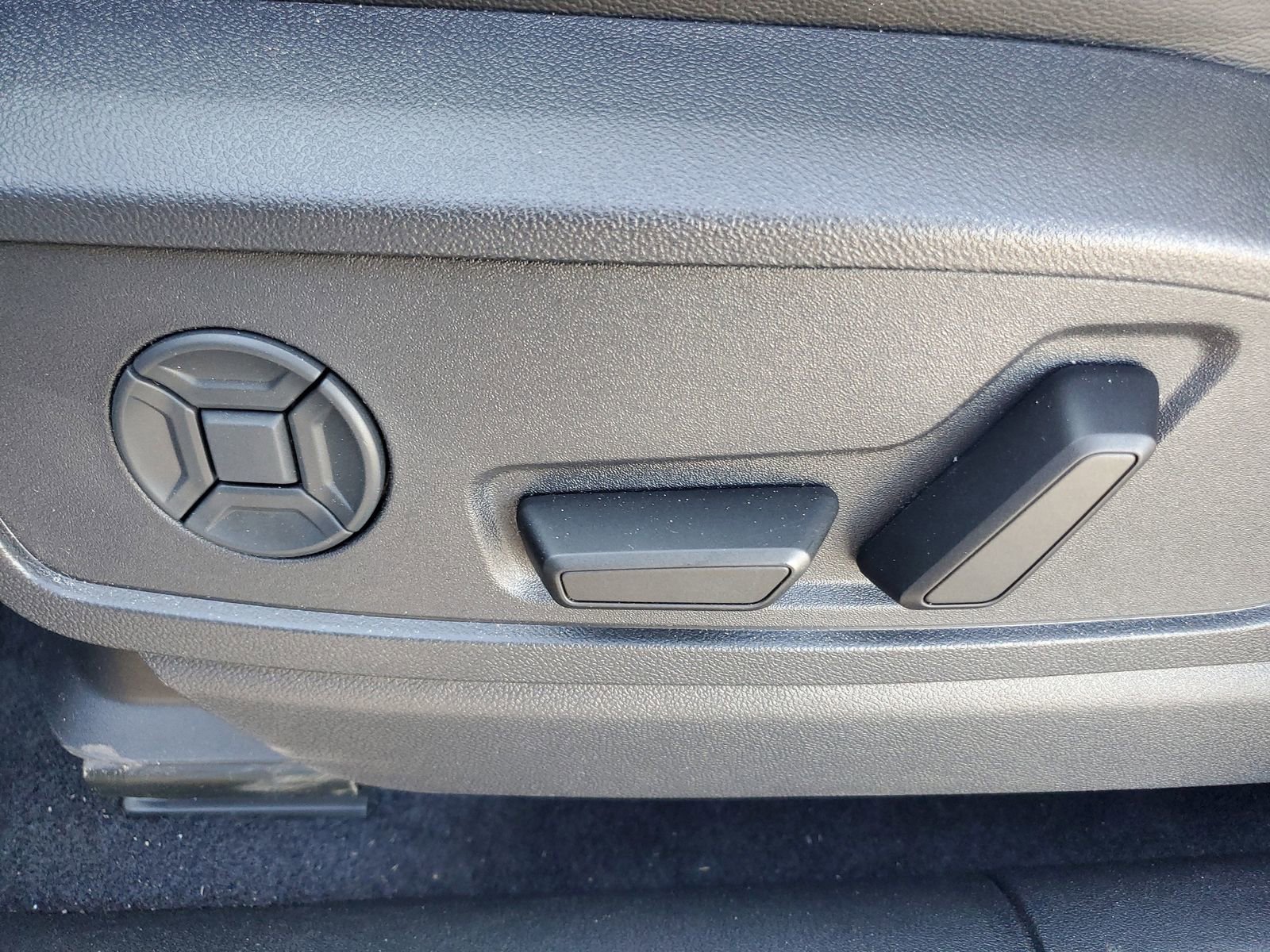 New 2025 Audi Q5 Premium Plus image 22