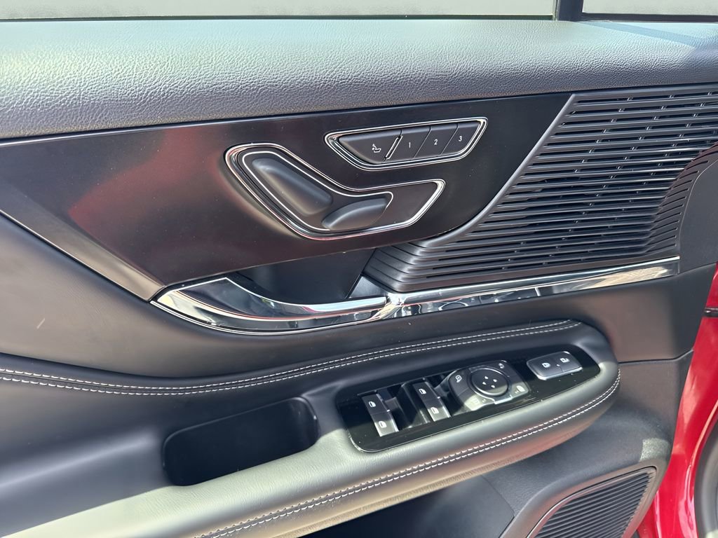 Used 2022 Lincoln Corsair Grand Touring AWD/4WD image 28