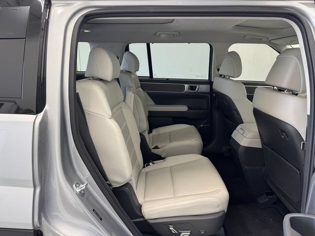Used 2025 Hyundai Santa Fe Calligraphy FWD image 20