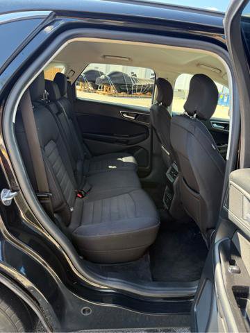 Used 2015 Ford Edge SEL image 13