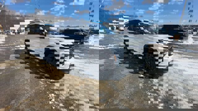 New 2026 Chevrolet Traverse LT w/ Midnight/Sport Edition image 2