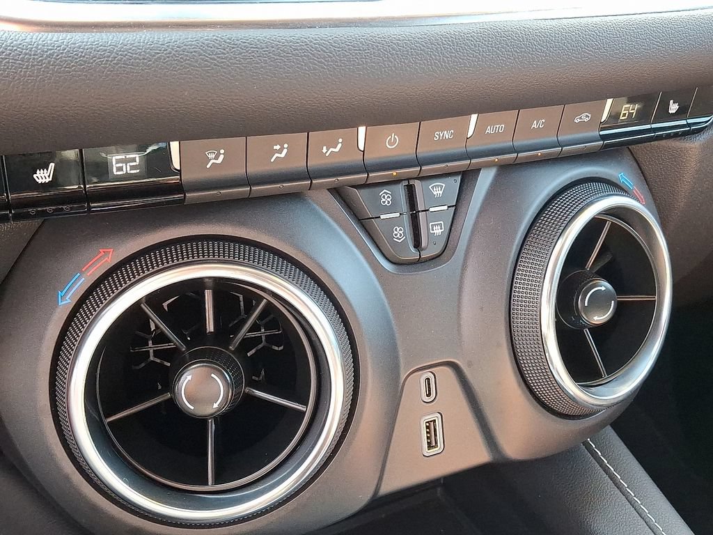 Used 2025 Chevrolet Blazer LT AWD/4WD image 17