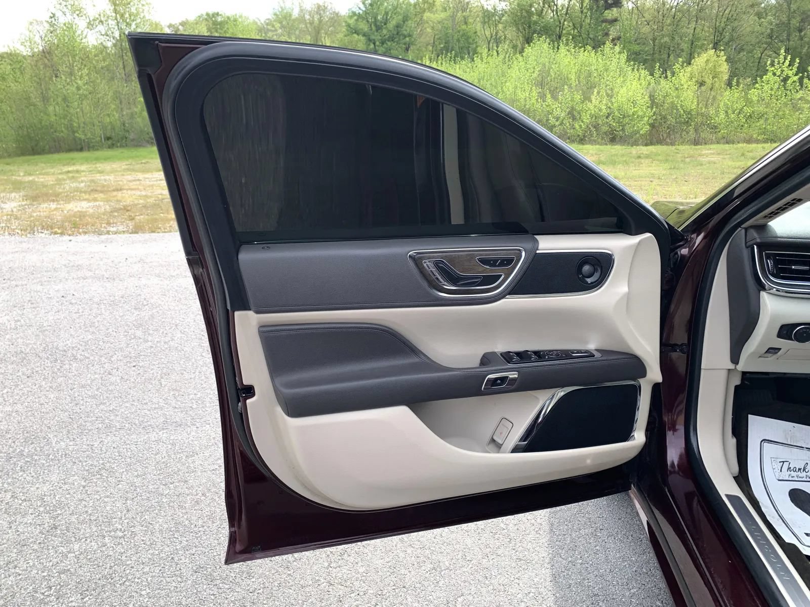 Used 2020 Lincoln Continental w/ Premium Package FWD image 24