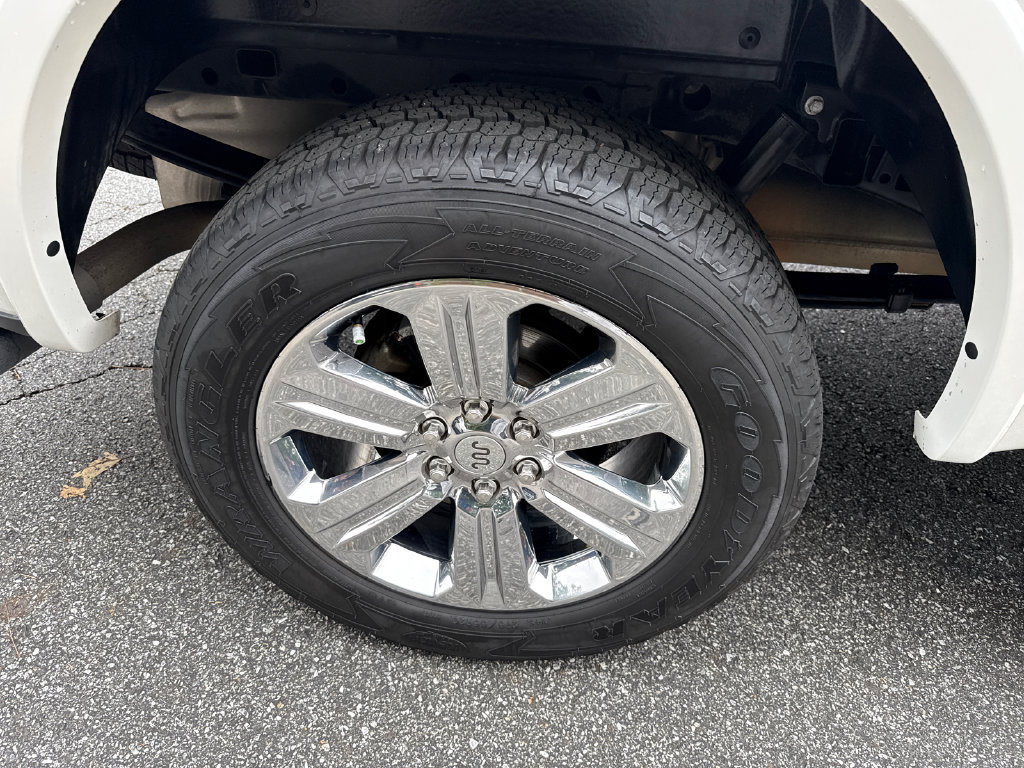 Used 2019 Ford F150 King Ranch w/ Equipment Group 601A Luxury AWD/4WD image 18
