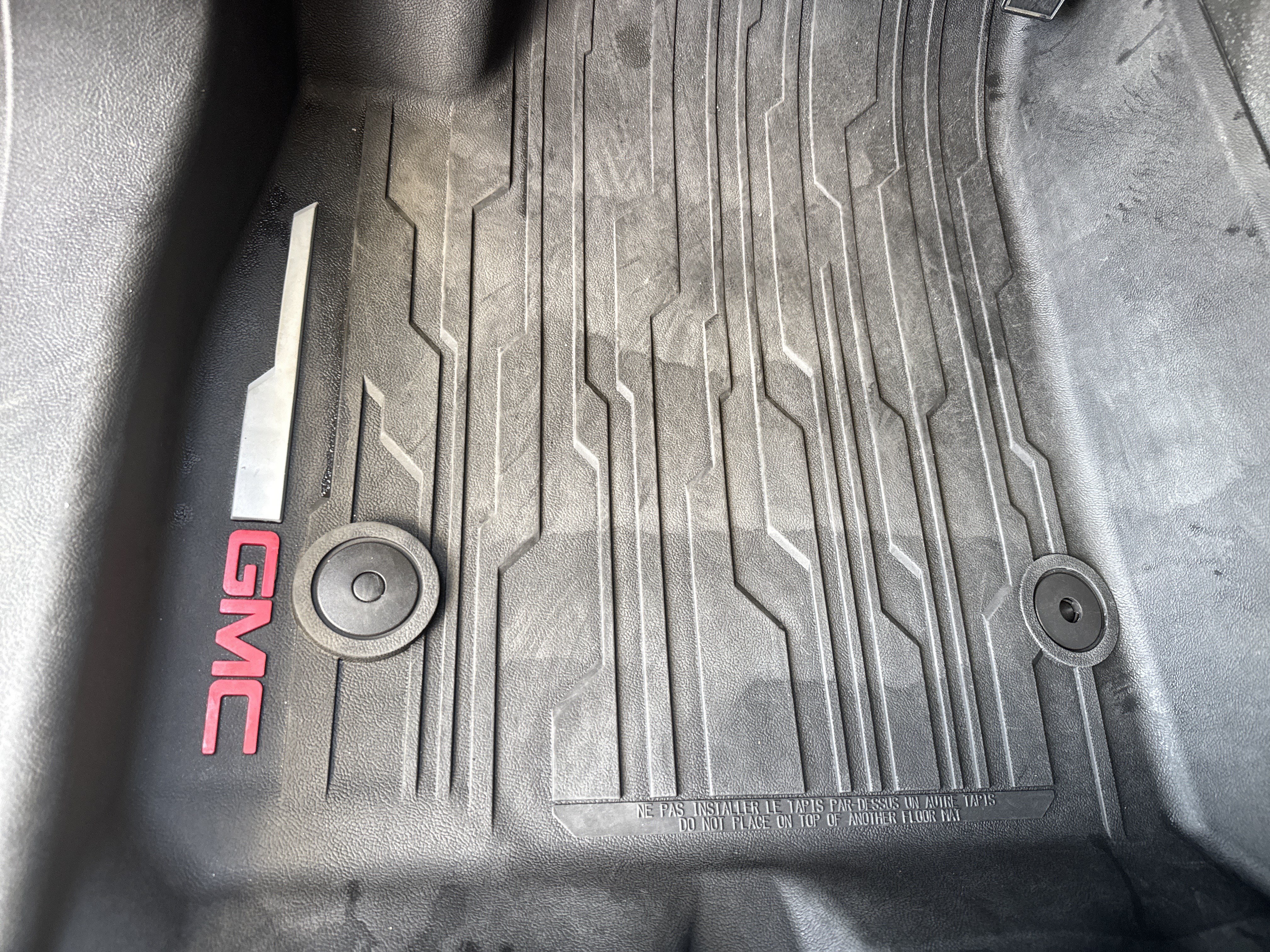Used 2023 GMC Acadia SLE w/ Driver Convenience Package FWD image 16