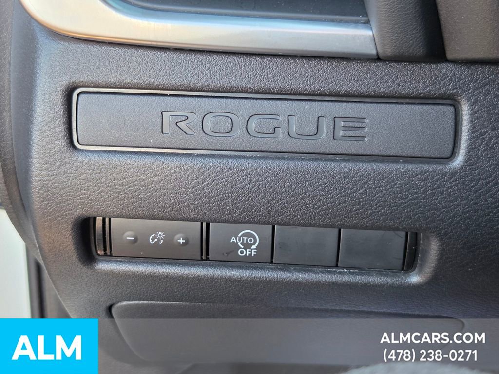 Used 2024 Nissan Rogue S image 28