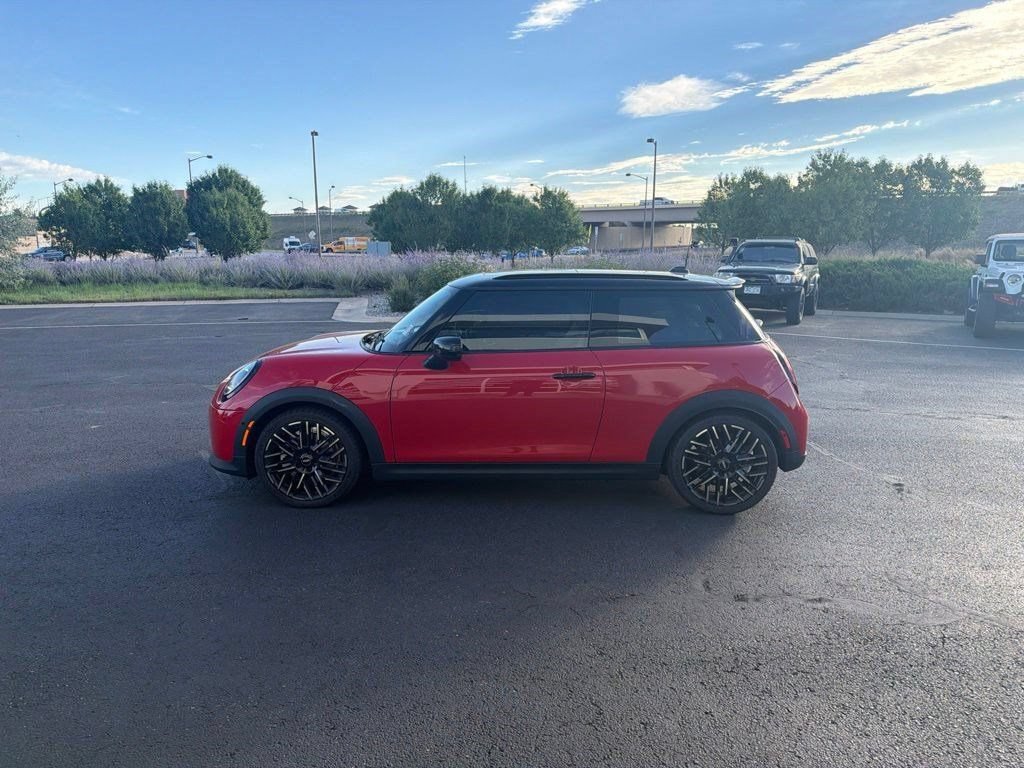 Used 2025 MINI Cooper S FWD image 2