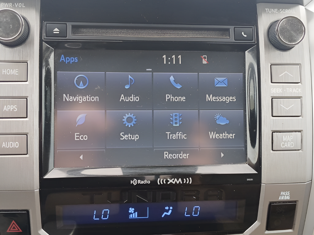 Used 2018 Toyota Tundra Limited w/ Limited Premium Package AWD/4WD image 18