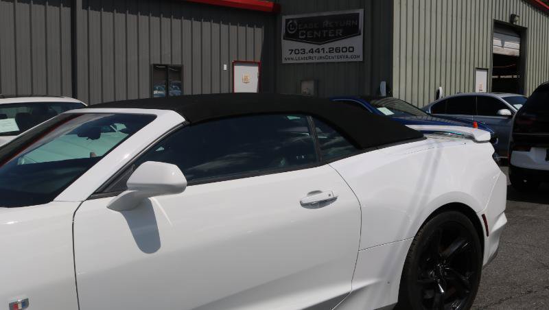 Used 2020 Chevrolet Camaro SS RWD image 4