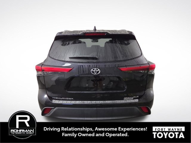 Used 2022 Toyota Highlander XLE FWD image 8