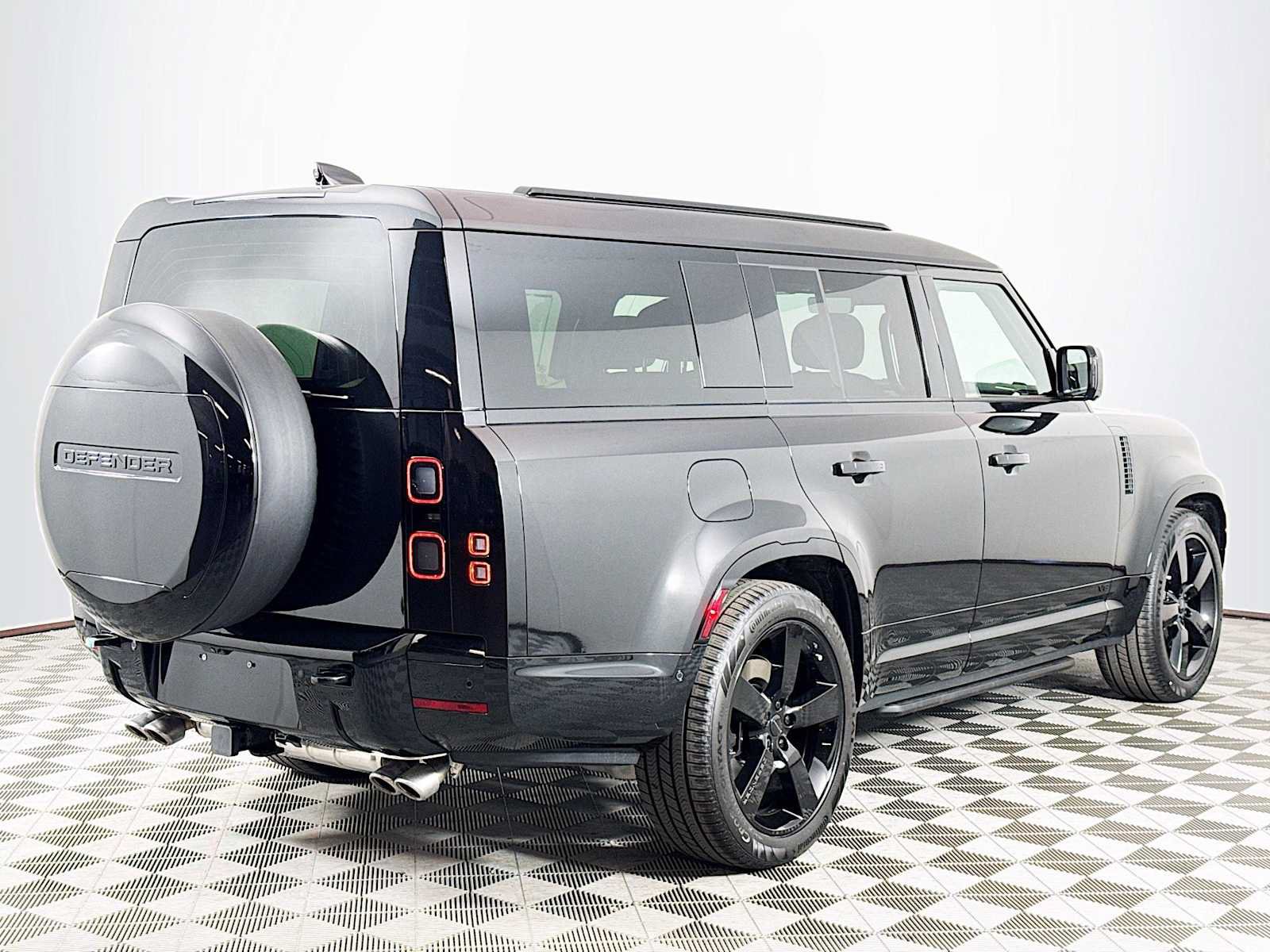 New 2026 Land Rover Defender 130 V8 AWD/4WD image 5