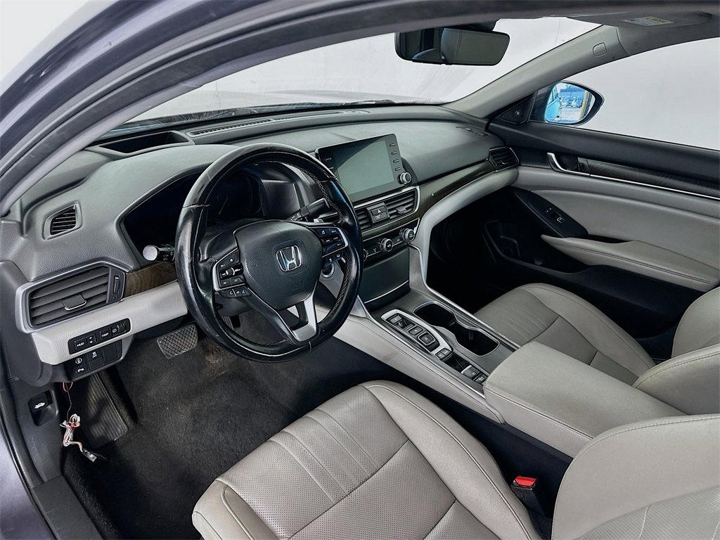 Used 2019 Honda Accord Touring image 9