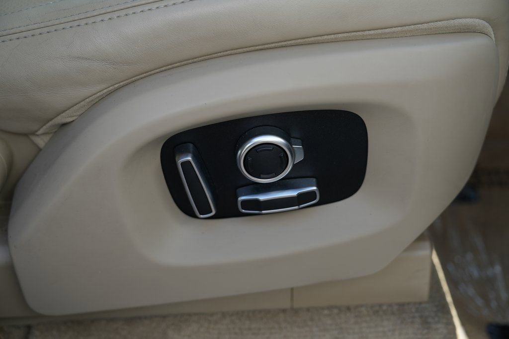 Used 2017 Land Rover Range Rover Supercharged image 39