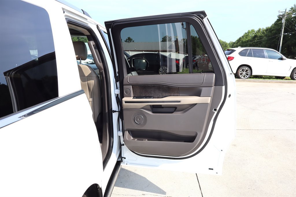 Used 2018 Ford Expedition Max Limited RWD image 48