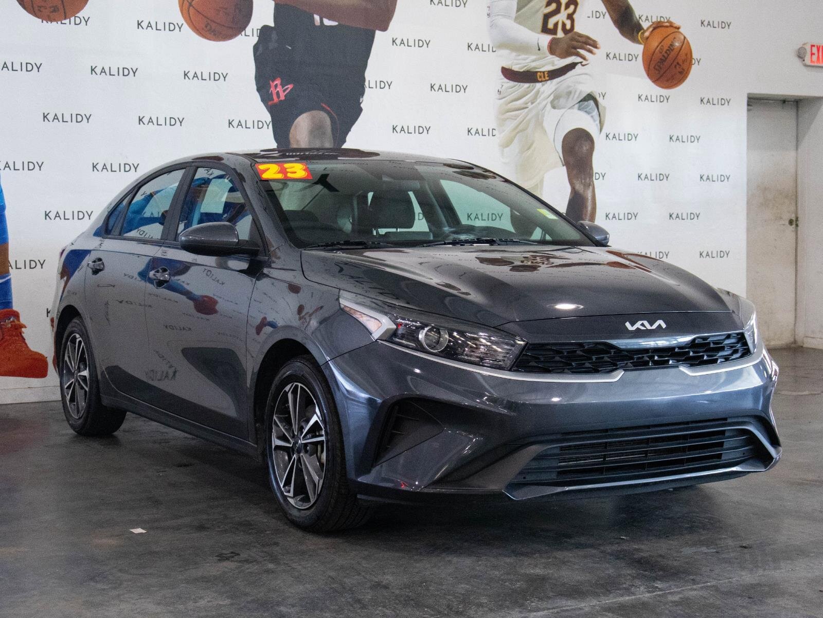 Used 2023 Kia Forte LXS image 18