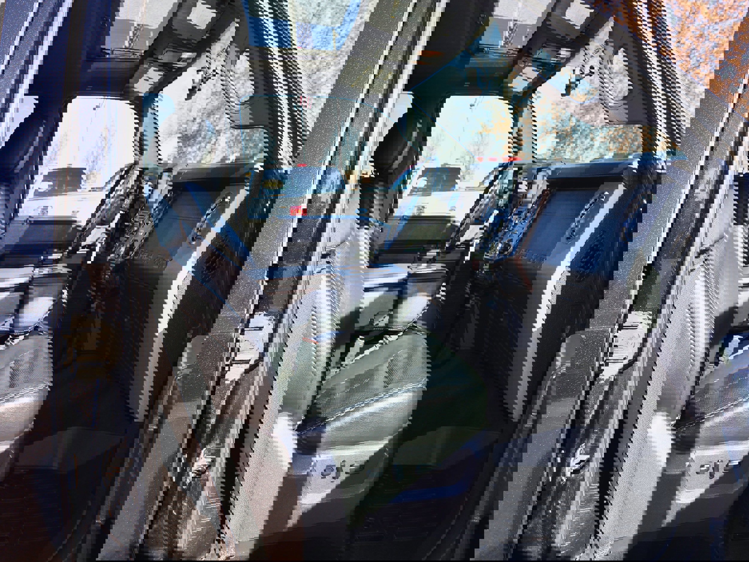 Used 2014 Ford F350 Lariat w/ Lariat Ultimate Package image 29