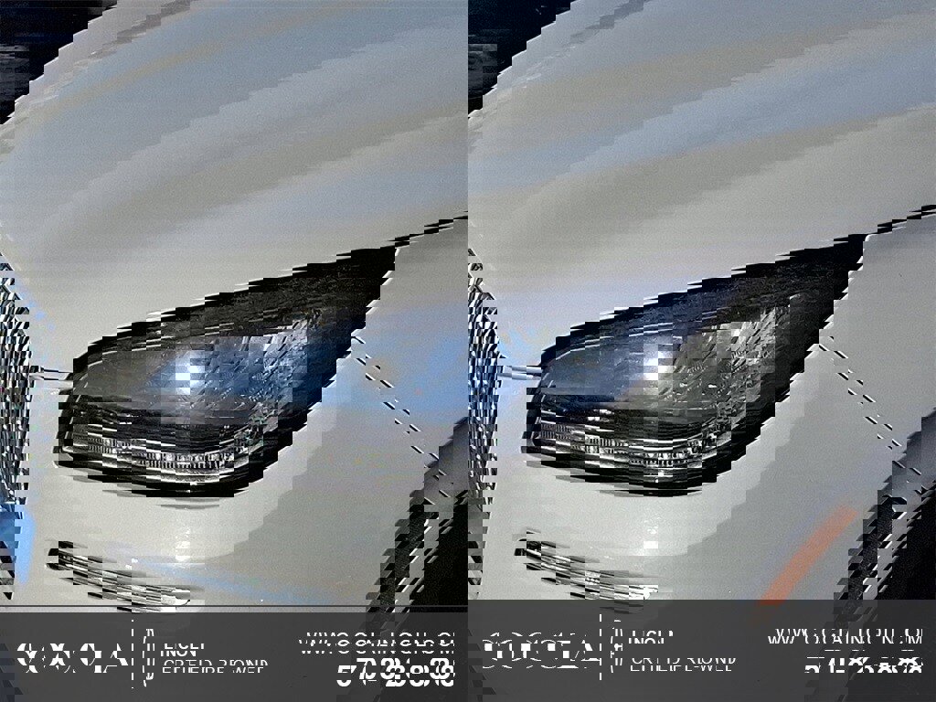 Certified 2022 Lincoln Corsair AWD w/ Equipment Group 101A image 9