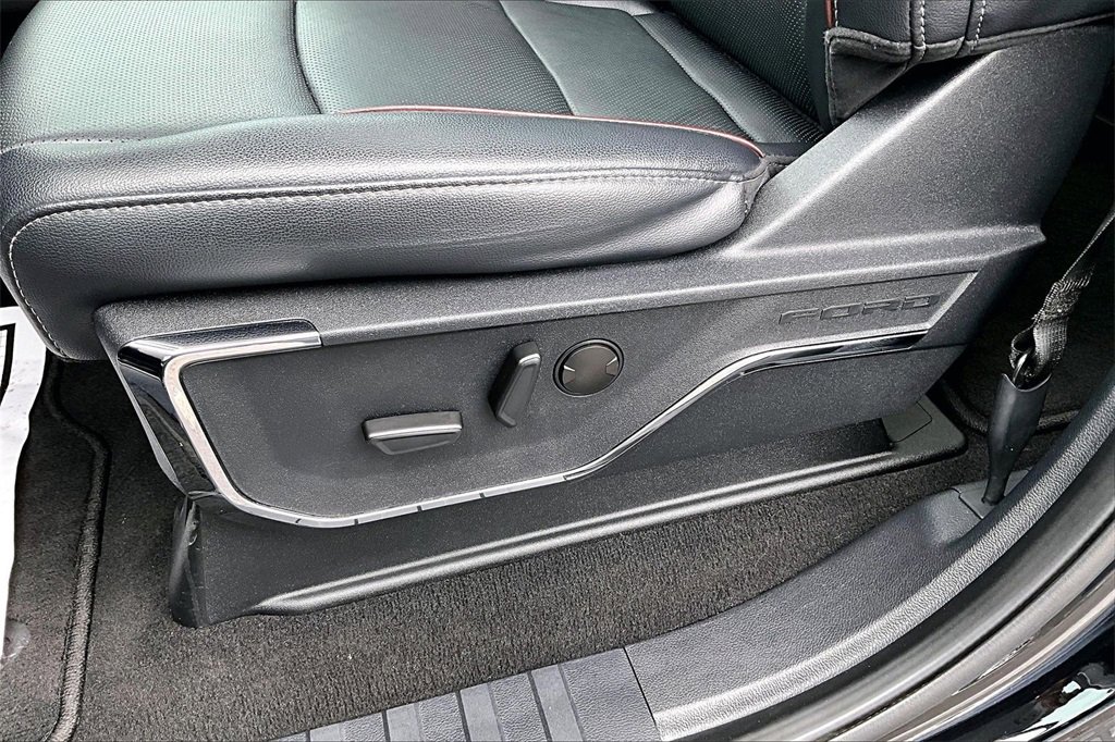 Used 2024 Ford F250 Lariat w/ Lariat Ultimate Package image 39