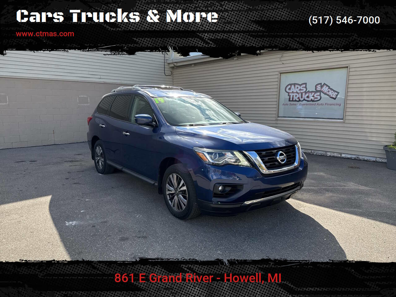 Used 2019 Nissan Pathfinder S image 1