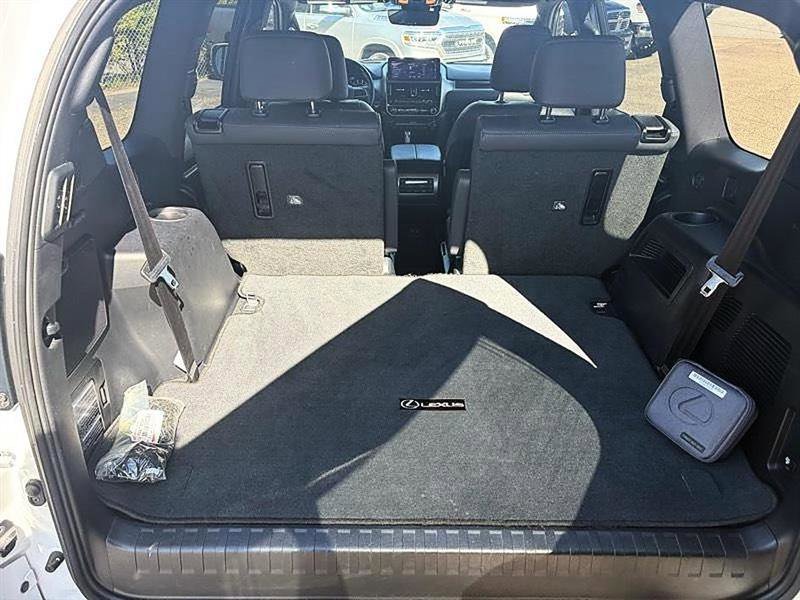 Used 2022 Lexus GX 460 Premium image 56