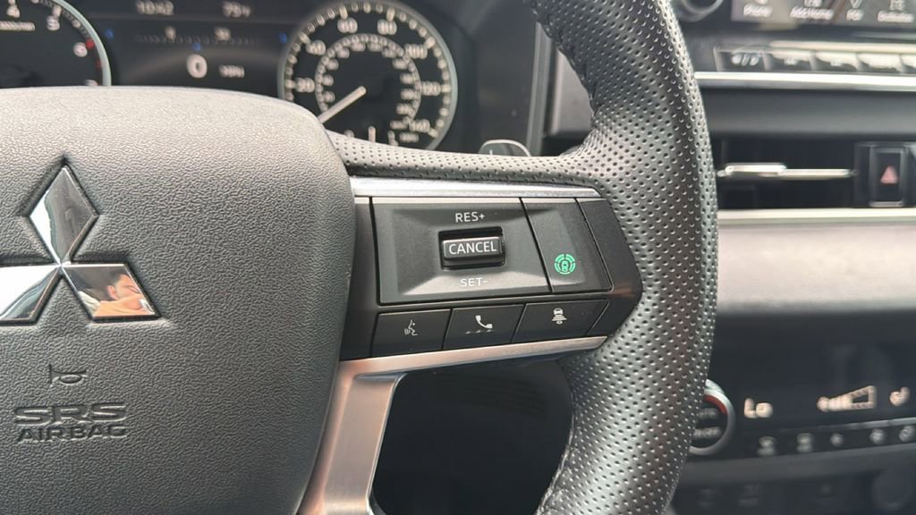 Used 2024 Mitsubishi Outlander SE FWD image 27